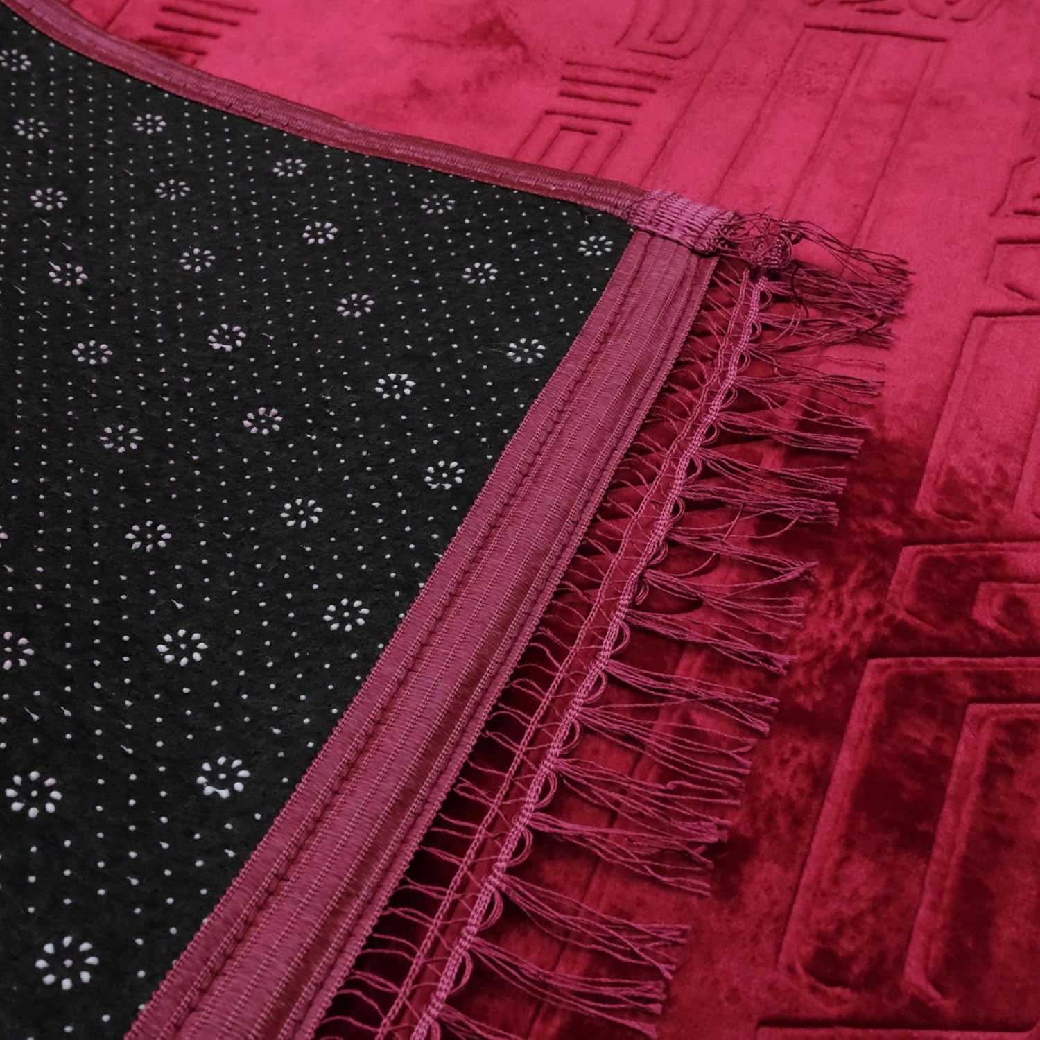 Luxury Turkish Velvet Prayer Rug – Red Embossed Floral Design with Tasbeeh