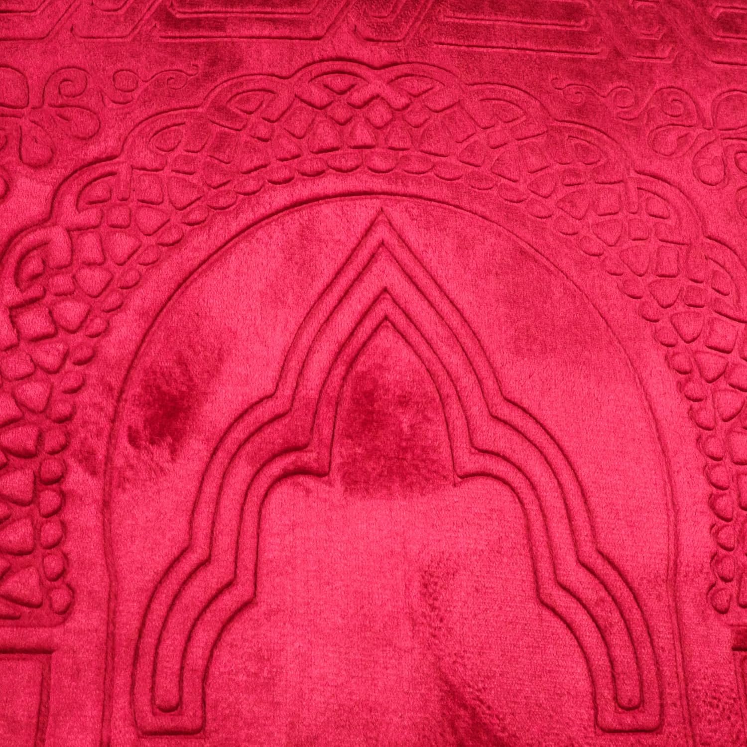 Luxury Turkish Velvet Prayer Rug – Red Embossed Floral Design with Tasbeeh