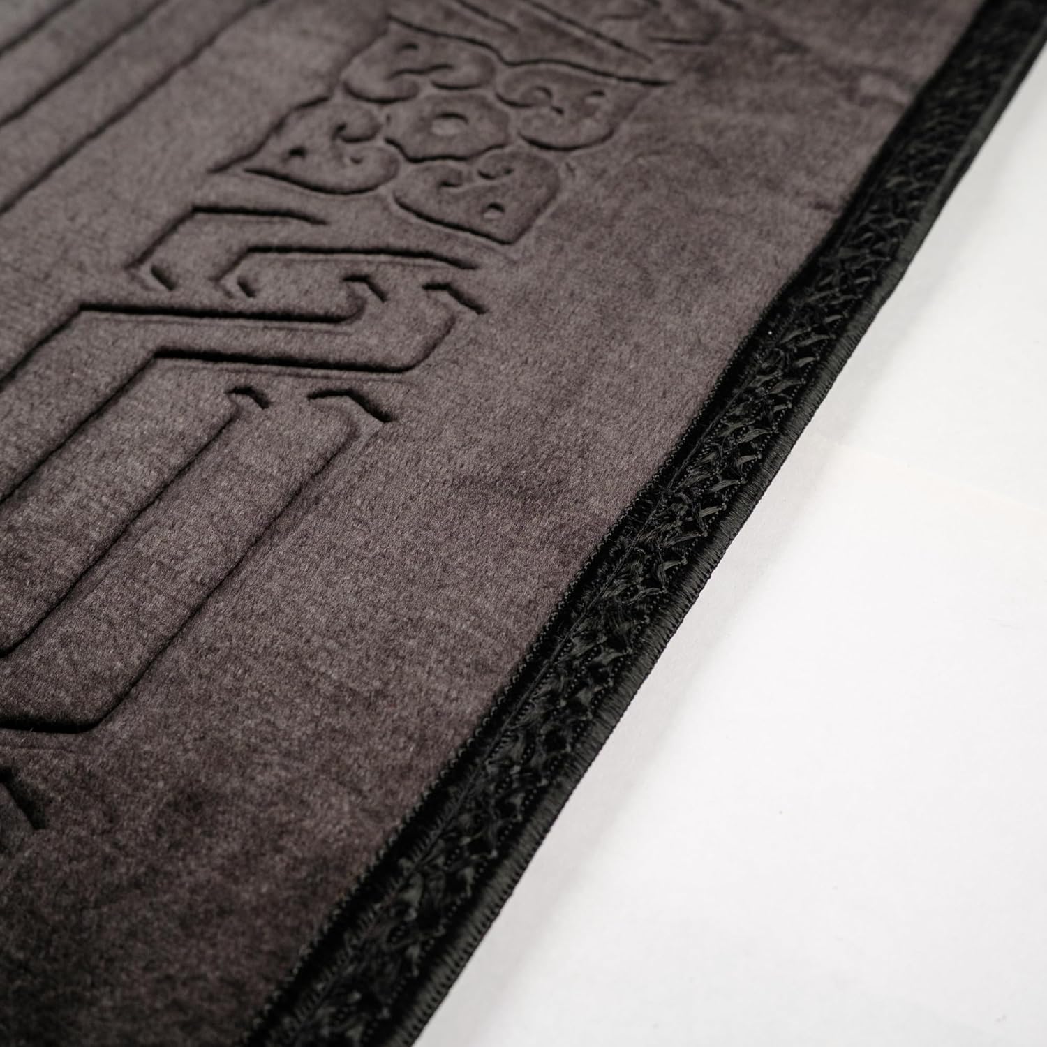 Luxury Turkish Velvet Prayer Rug – Black Embossed Floral Design with Tasbeeh