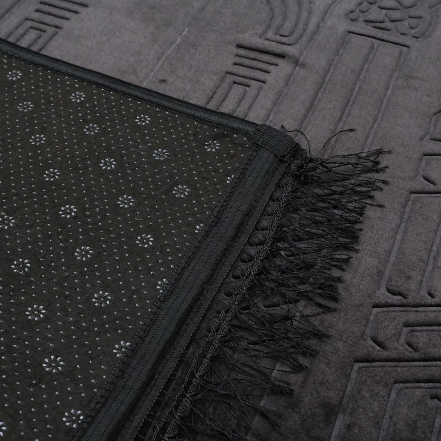 Luxury Turkish Velvet Prayer Rug – Black Embossed Floral Design with Tasbeeh