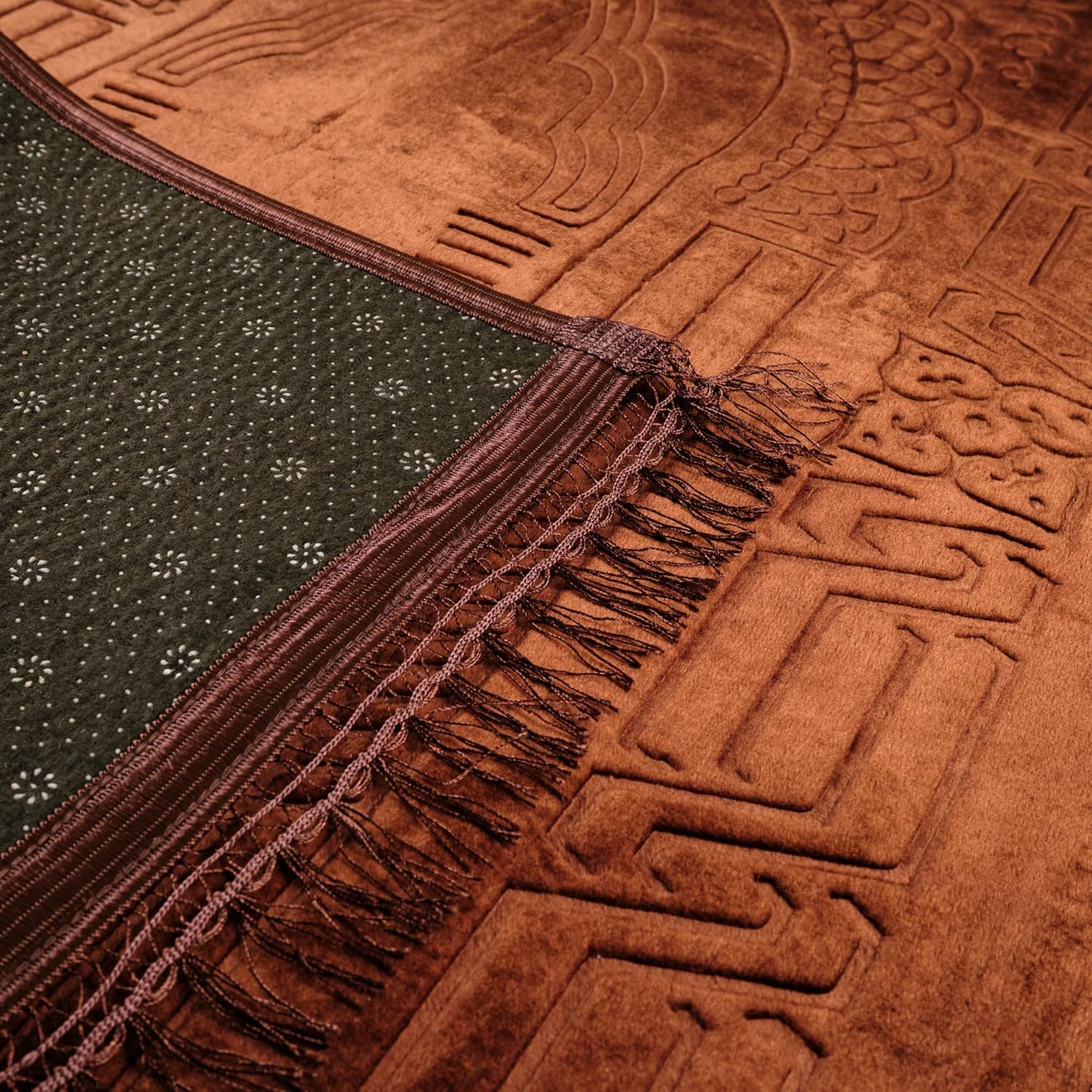 Luxury Turkish Velvet Prayer Rug – Brown Embossed Floral Design with Tasbeeh