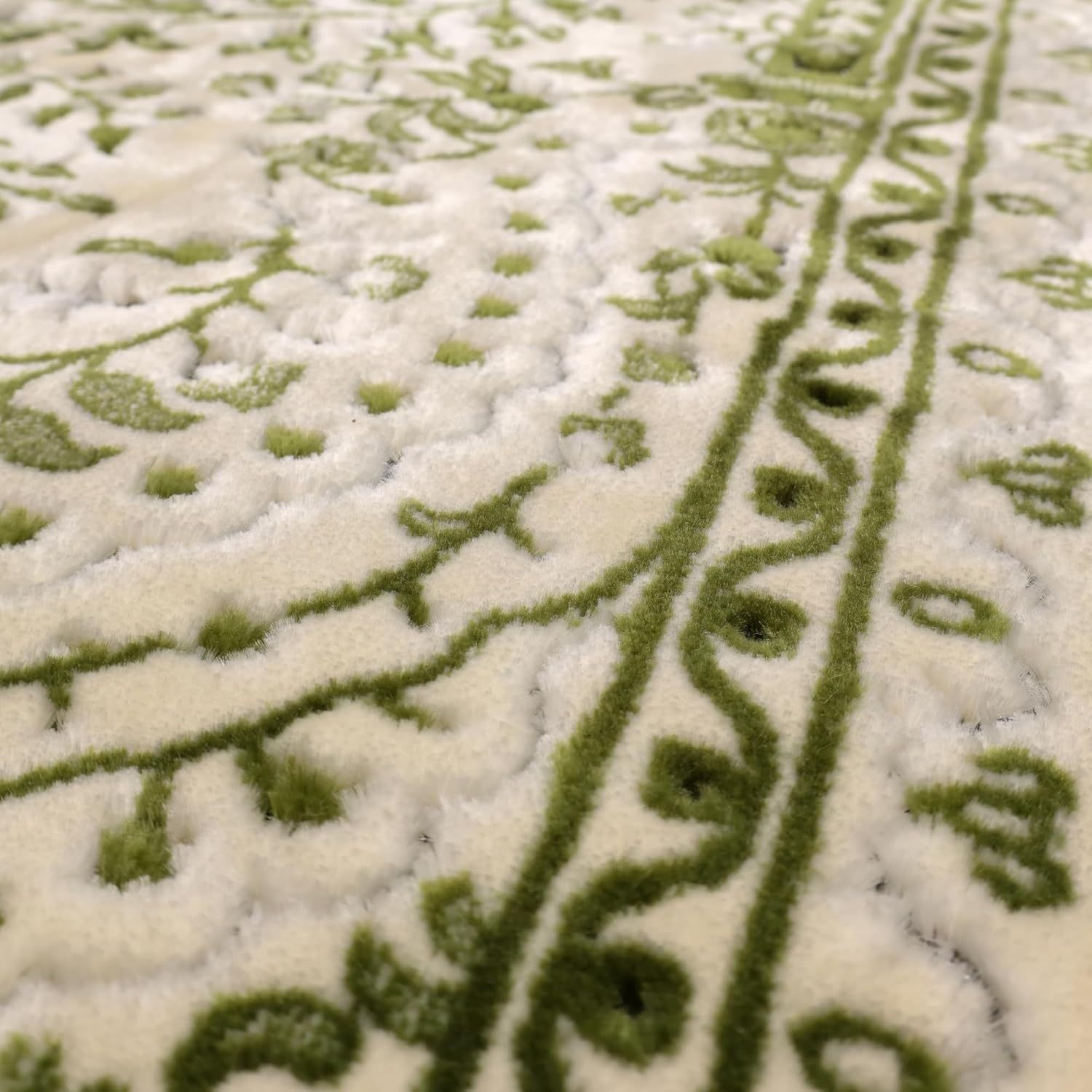 Luxury Soft Plush Sage Green & Cream Velvet Prayer Rug with Prayer Cap - Firaset