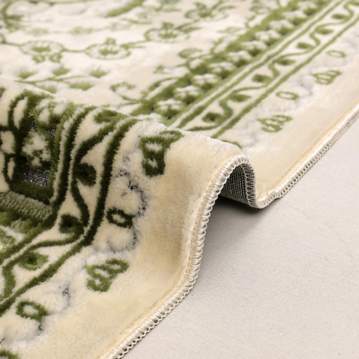 Luxury Soft Plush Sage Green & Cream Velvet Prayer Rug with Prayer Cap - Firaset