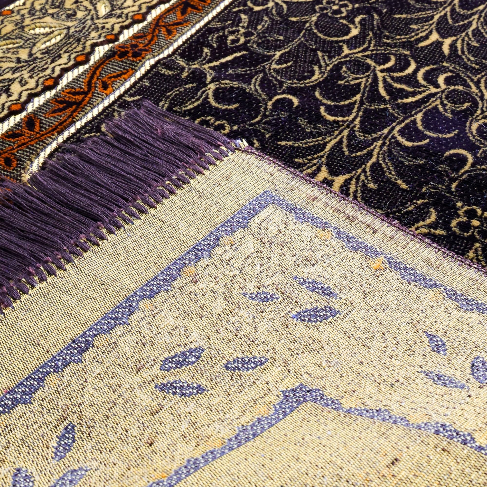 Luxury Turkish Brown & Gold Velvet Prayer Rug with Prayer Cap - Firaset