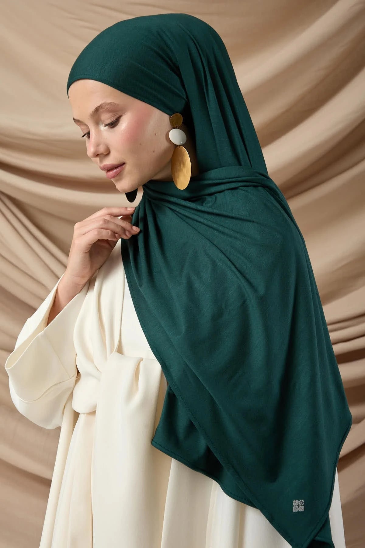Premium Powder Emerald Jersey Hijab – Soft Stretchy Viscose - Firaset